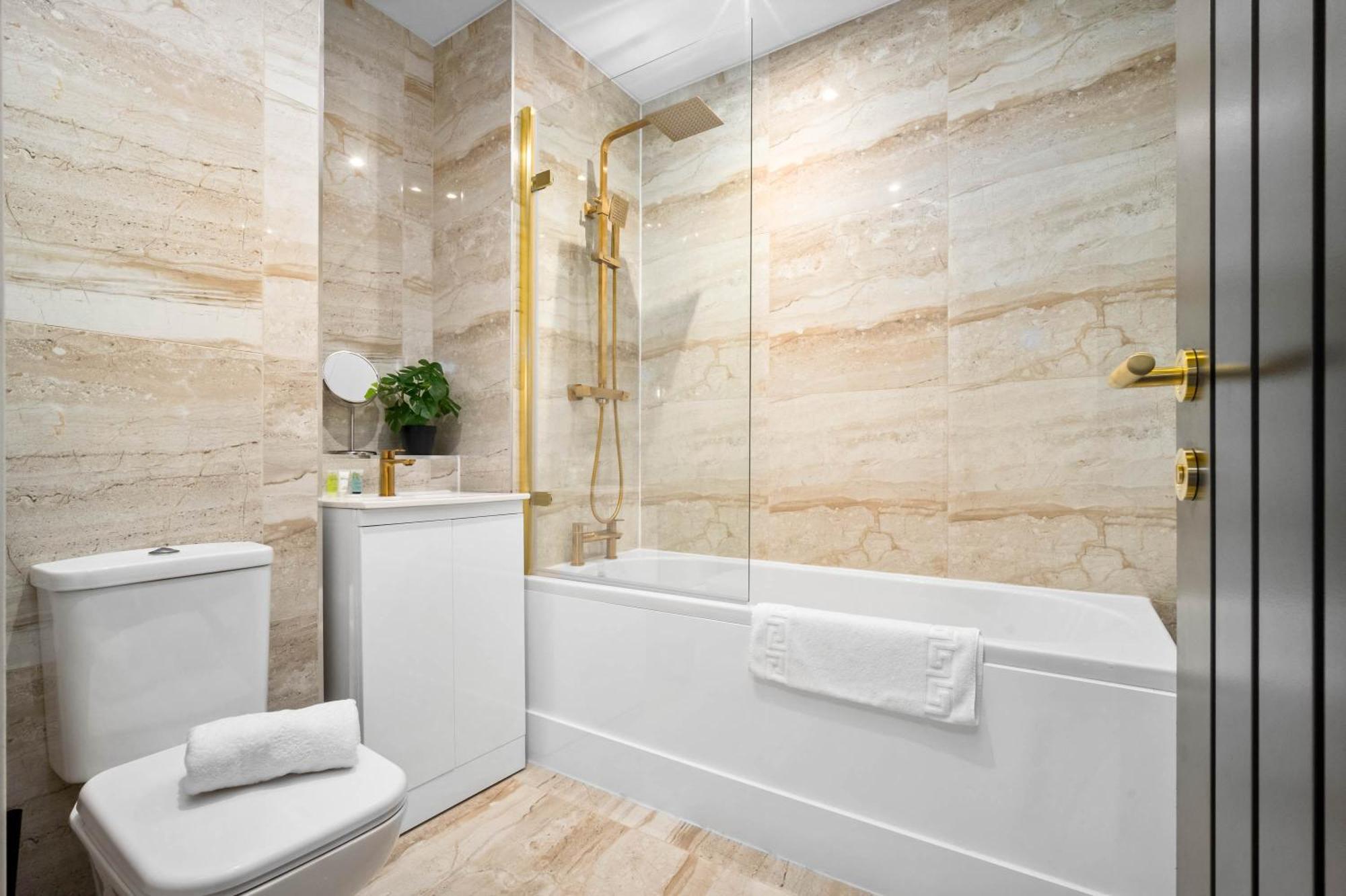 Brand New Luxury Apartment - 2 Bedroom - City Centre - Jq - Wifi - Netflix - 10Ah Birmingham Kültér fotó