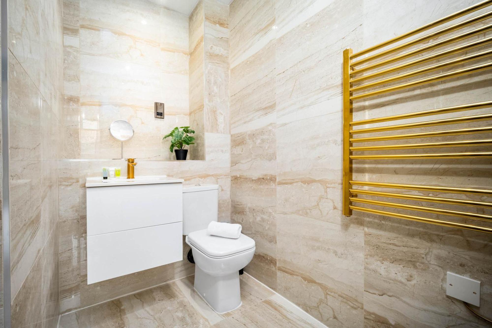 Brand New Luxury Apartment - 2 Bedroom - City Centre - Jq - Wifi - Netflix - 10Ah Birmingham Kültér fotó